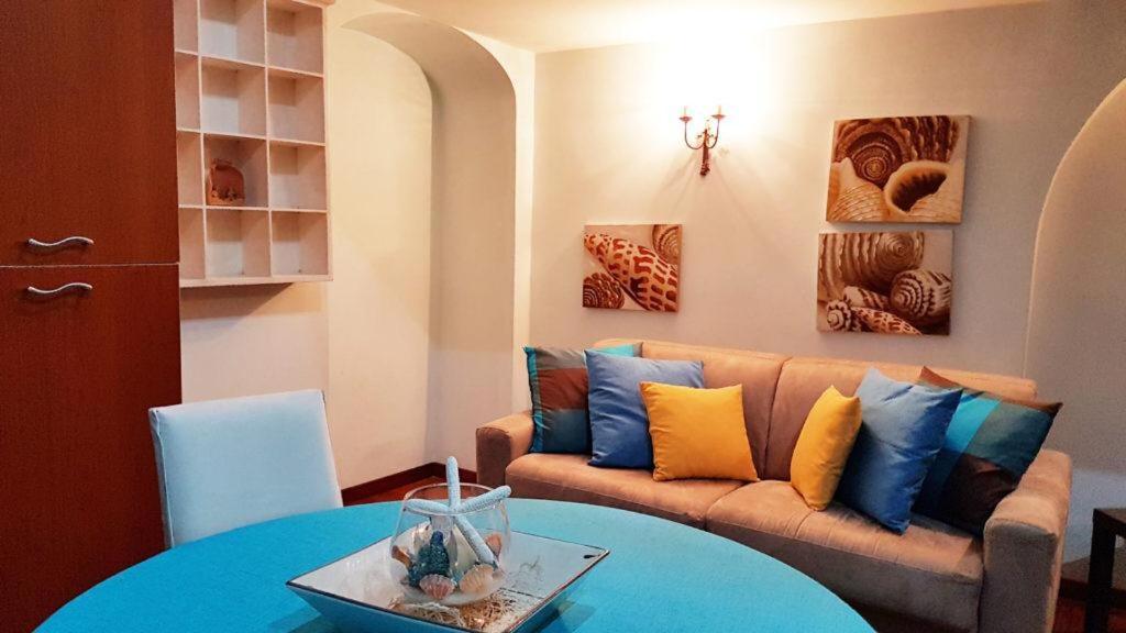 Il Salotto B&B نابولي المظهر الخارجي الصورة