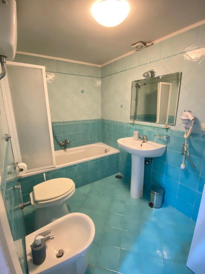 Il Salotto B&B نابولي المظهر الخارجي الصورة